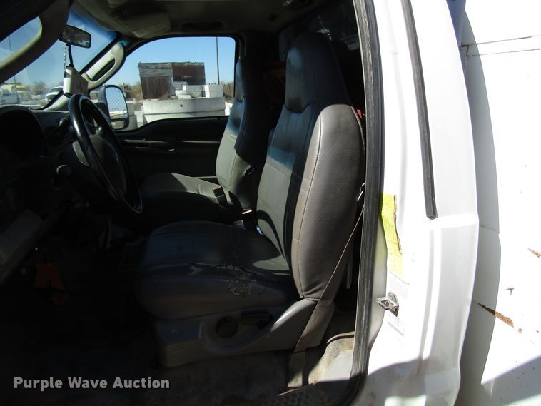 image for item DG6704 2007 Ford F550 Super Duty bucket truck