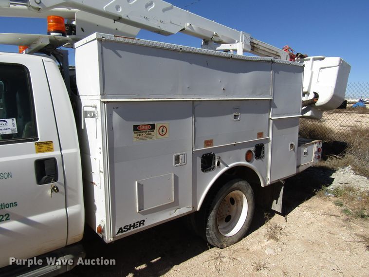 image for item DG6704 2007 Ford F550 Super Duty bucket truck