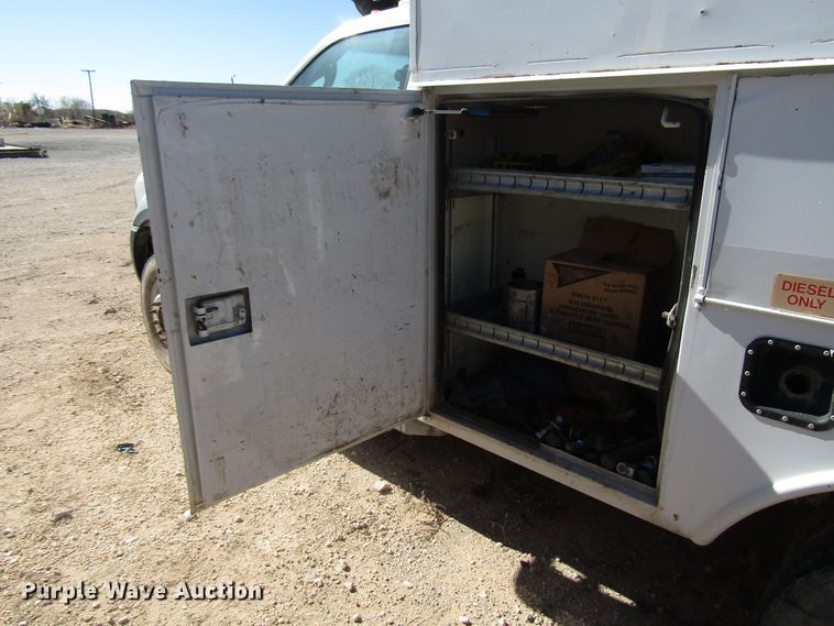 image for item DG6704 2007 Ford F550 Super Duty bucket truck