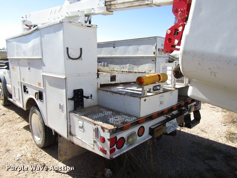 image for item DG6704 2007 Ford F550 Super Duty bucket truck
