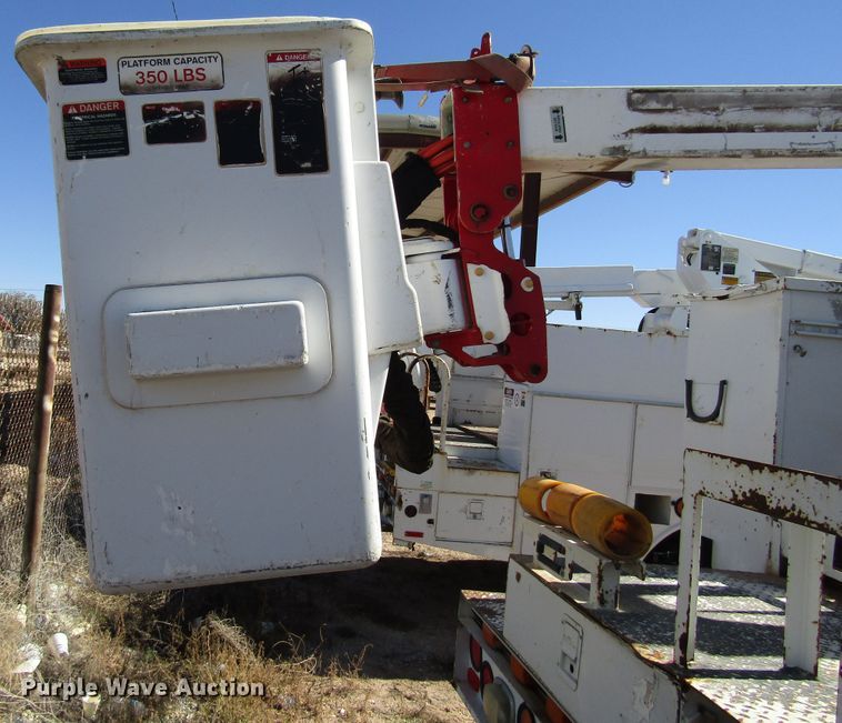 image for item DG6704 2007 Ford F550 Super Duty bucket truck