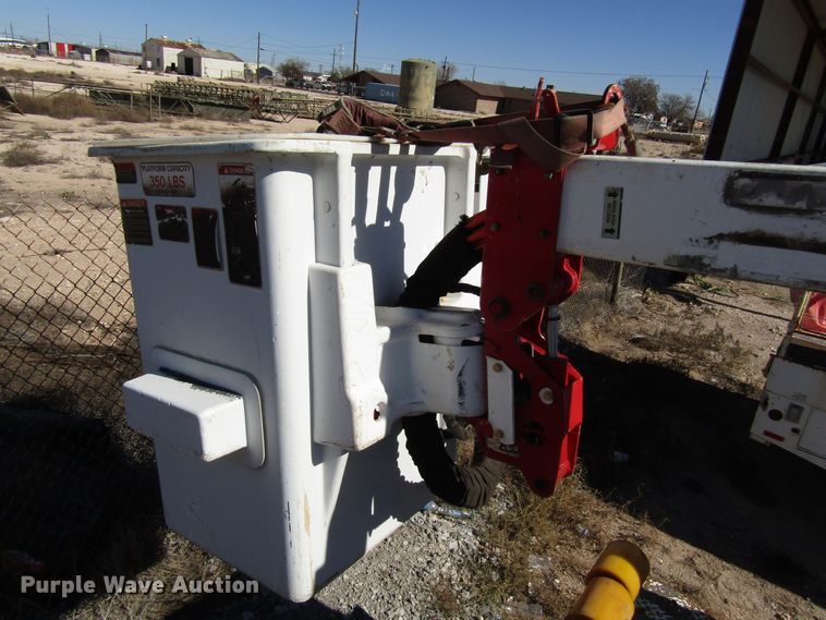 image for item DG6704 2007 Ford F550 Super Duty bucket truck