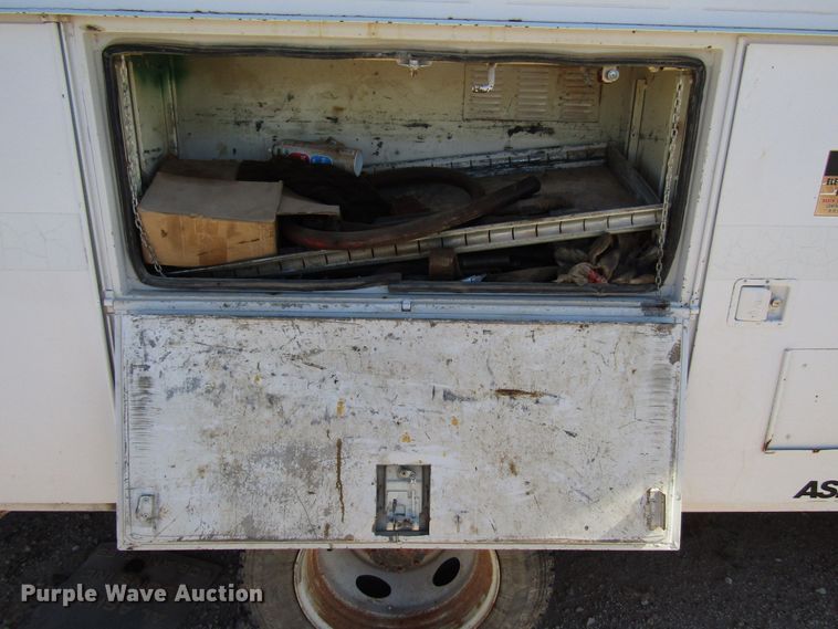 image for item DG6704 2007 Ford F550 Super Duty bucket truck