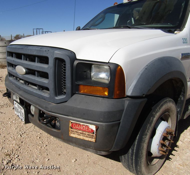 image for item DG6704 2007 Ford F550 Super Duty bucket truck