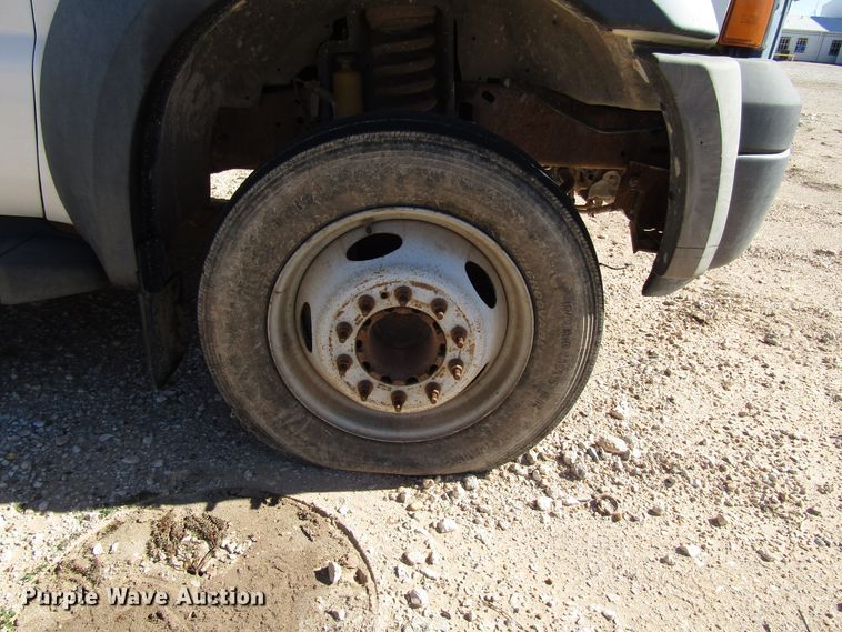 image for item DG6704 2007 Ford F550 Super Duty bucket truck