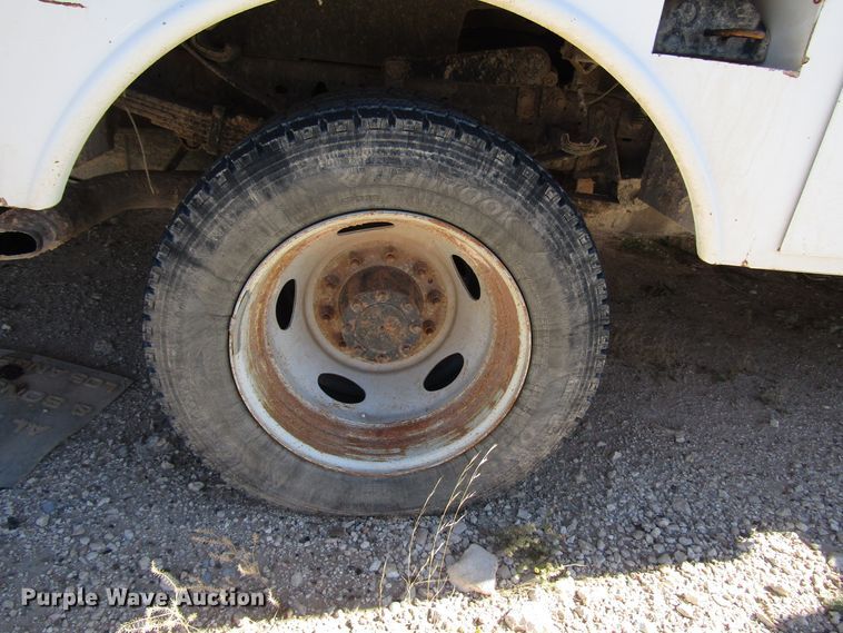 image for item DG6704 2007 Ford F550 Super Duty bucket truck