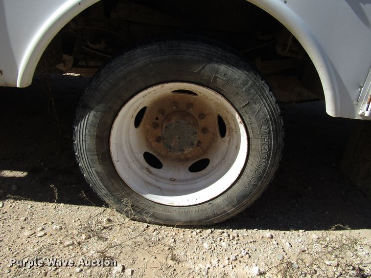 image for item DG6704 2007 Ford F550 Super Duty bucket truck