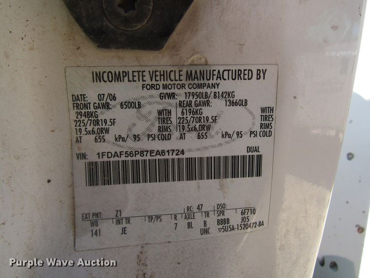 image for item DG6704 2007 Ford F550 Super Duty bucket truck