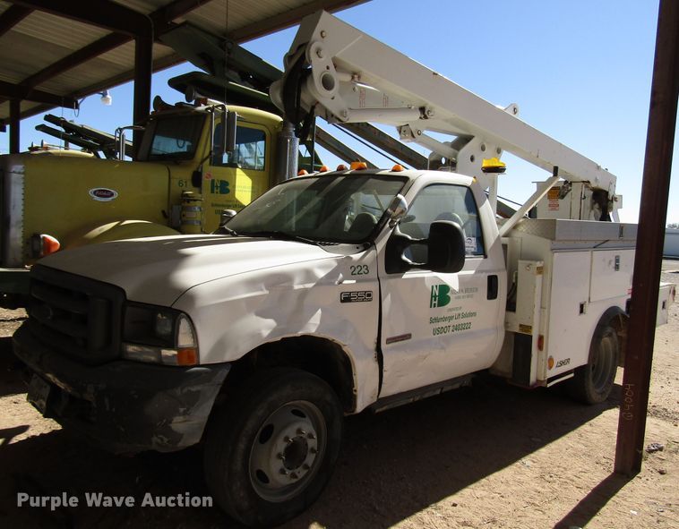image for item DG6706 2004 Ford F550 Super Duty bucket truck