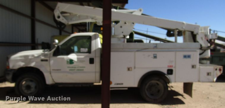image for item DG6706 2004 Ford F550 Super Duty bucket truck