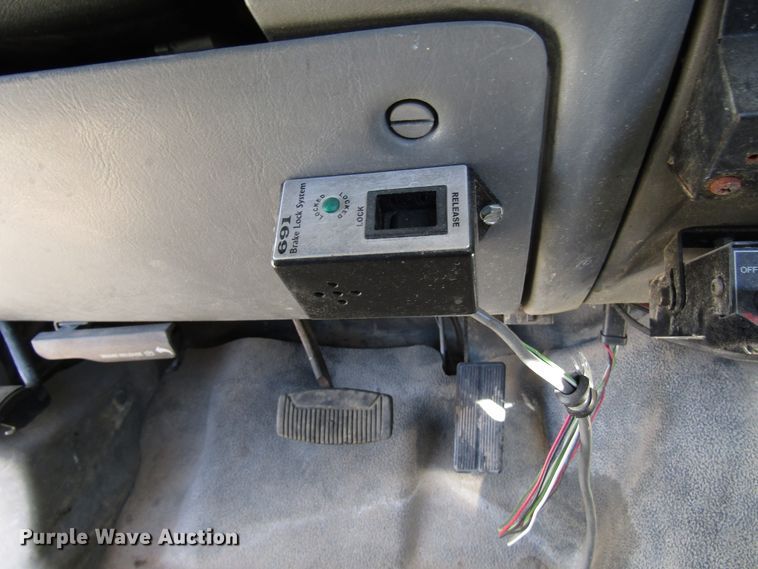 image for item DG6706 2004 Ford F550 Super Duty bucket truck