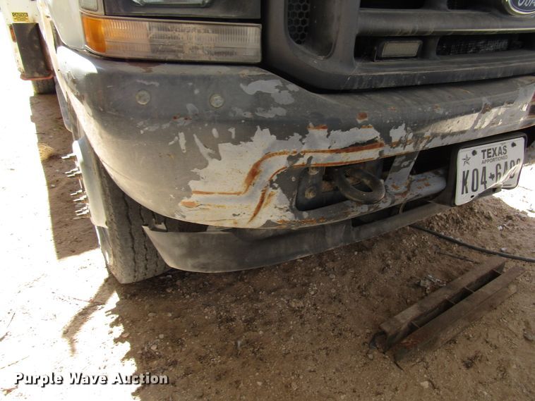 image for item DG6706 2004 Ford F550 Super Duty bucket truck