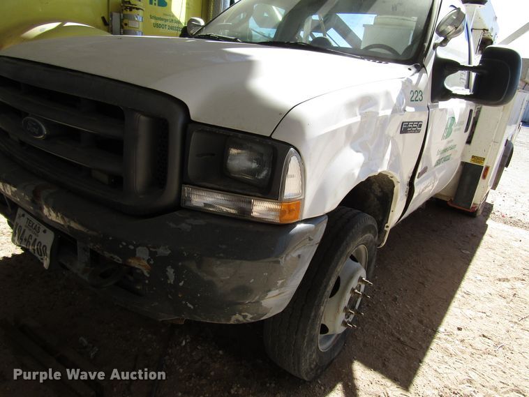 image for item DG6706 2004 Ford F550 Super Duty bucket truck
