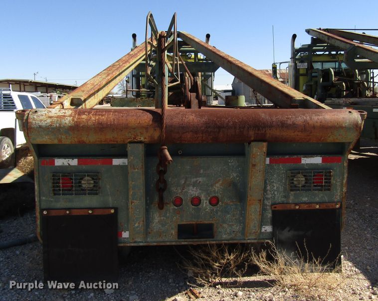 image for item DG6707 2006 Peterbilt 357 winch truck