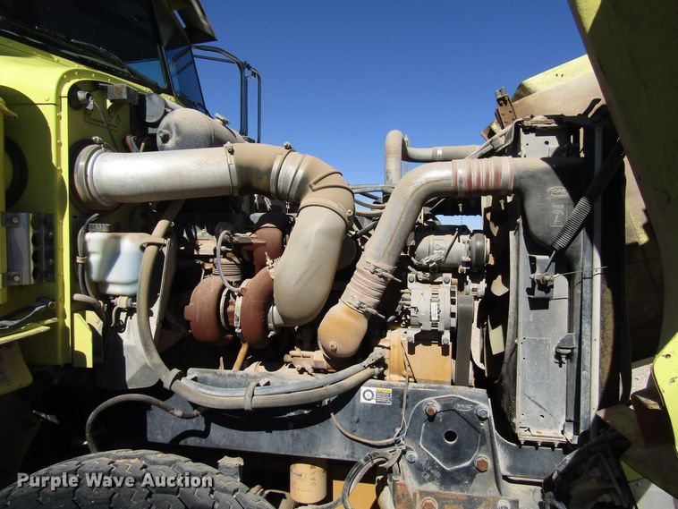 image for item DG6707 2006 Peterbilt 357 winch truck