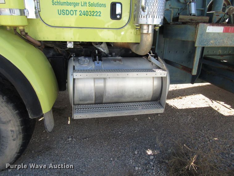 image for item DG6707 2006 Peterbilt 357 winch truck