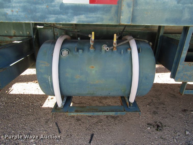 image for item DG6707 2006 Peterbilt 357 winch truck