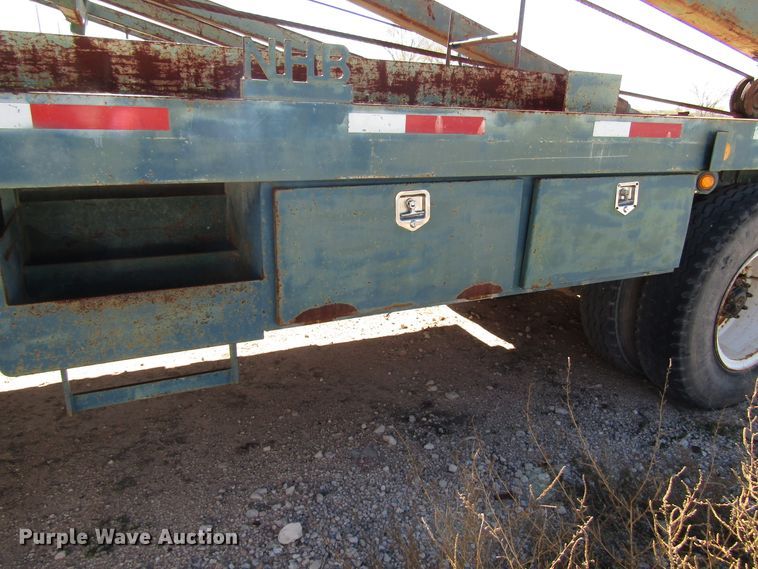 image for item DG6707 2006 Peterbilt 357 winch truck