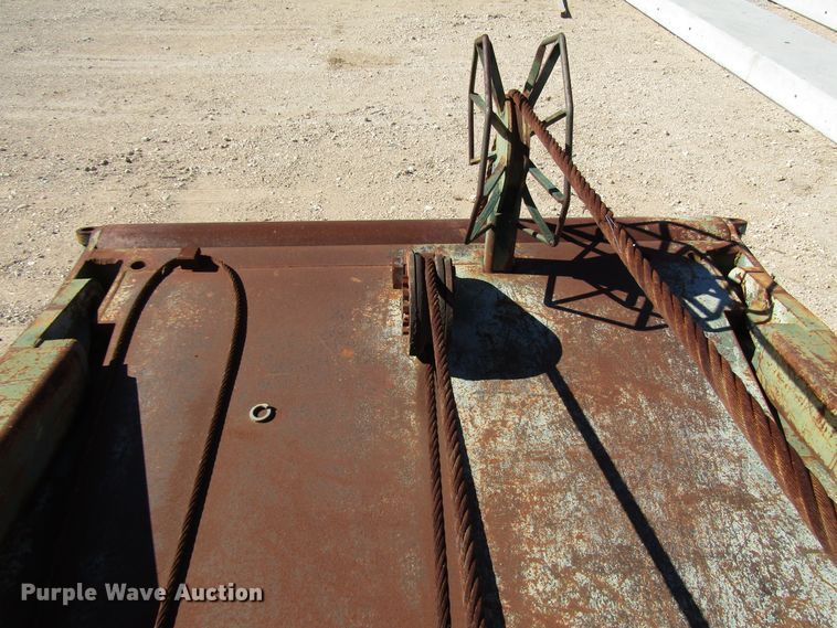 image for item DG6707 2006 Peterbilt 357 winch truck