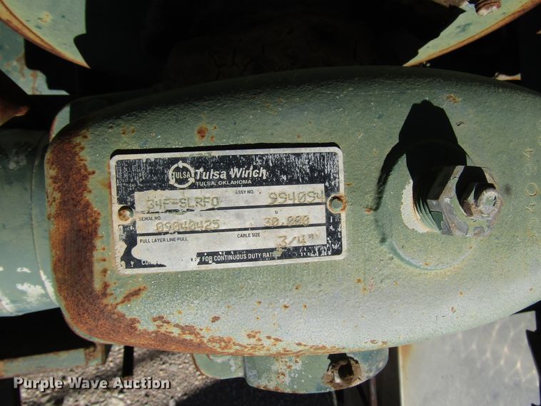 image for item DG6707 2006 Peterbilt 357 winch truck