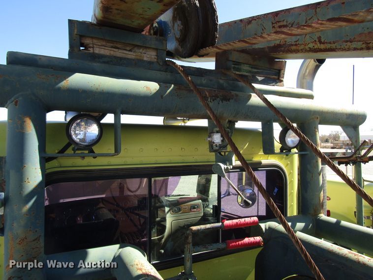 image for item DG6707 2006 Peterbilt 357 winch truck