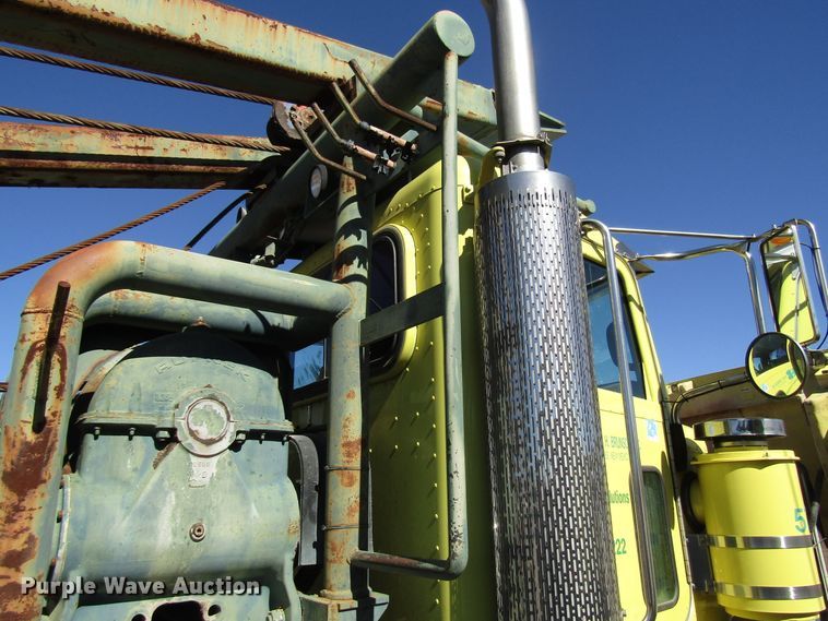 image for item DG6707 2006 Peterbilt 357 winch truck