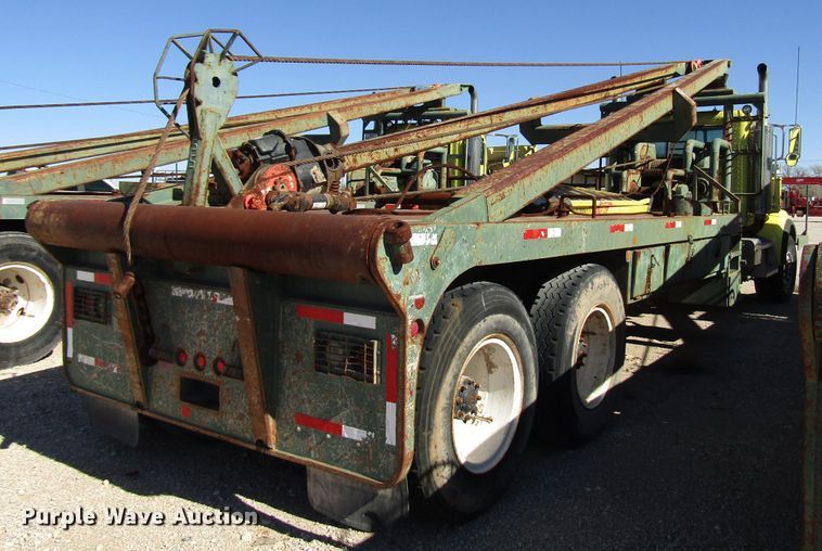 image for item DG6708 2006 Peterbilt 357 winch truck