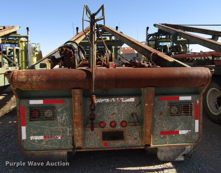 image for item DG6708 2006 Peterbilt 357 winch truck