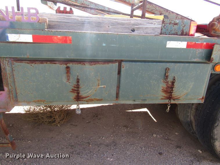 image for item DG6708 2006 Peterbilt 357 winch truck