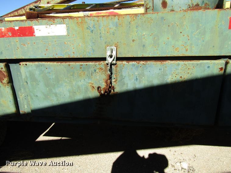 image for item DG6708 2006 Peterbilt 357 winch truck