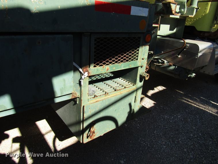 image for item DG6708 2006 Peterbilt 357 winch truck