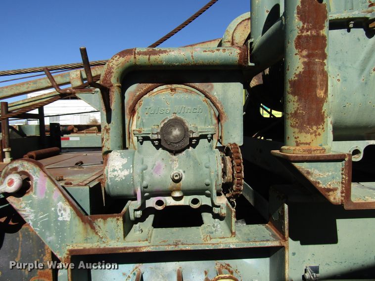 image for item DG6708 2006 Peterbilt 357 winch truck