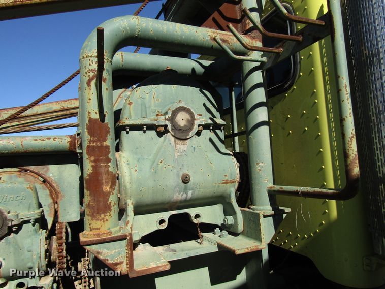 image for item DG6708 2006 Peterbilt 357 winch truck