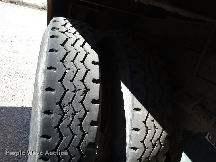 image for item DG6708 2006 Peterbilt 357 winch truck