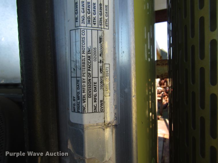 image for item DG6708 2006 Peterbilt 357 winch truck