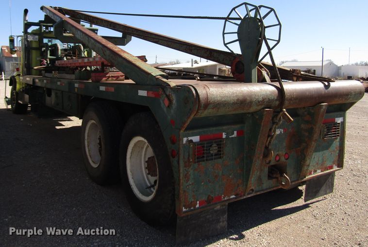 image for item DG6709 2007 Peterbilt 357 winch truck