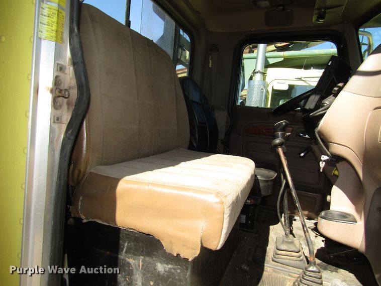 image for item DG6709 2007 Peterbilt 357 winch truck