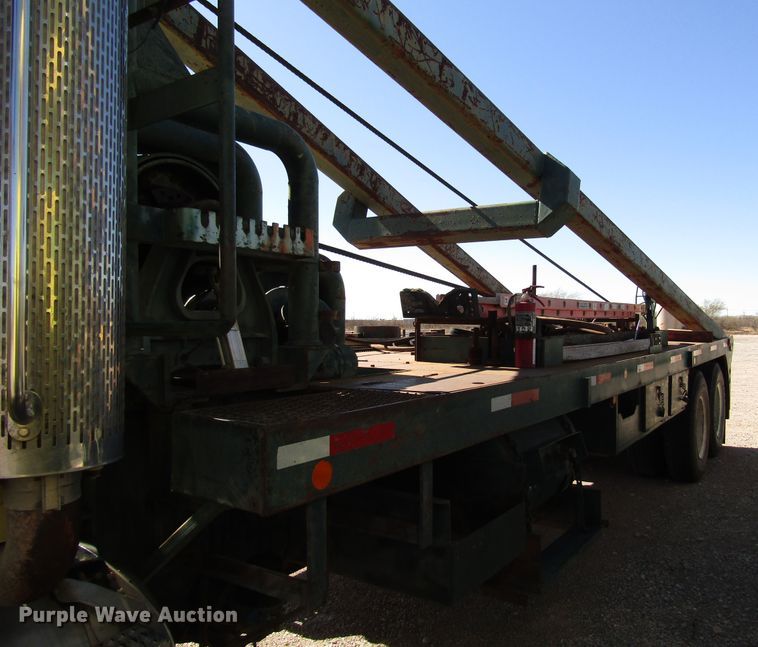 image for item DG6709 2007 Peterbilt 357 winch truck