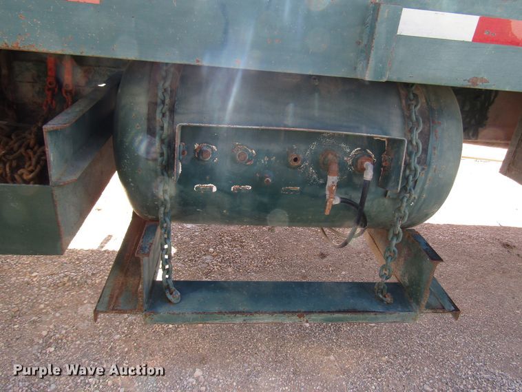 image for item DG6709 2007 Peterbilt 357 winch truck