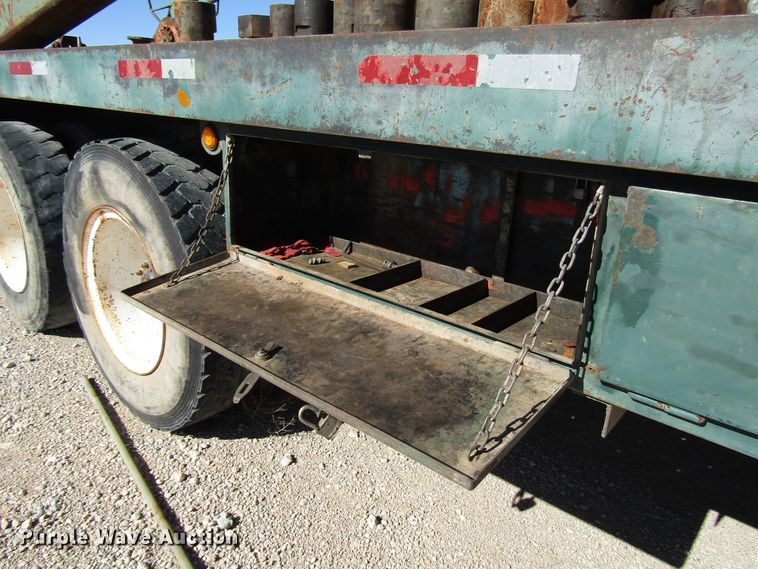 image for item DG6709 2007 Peterbilt 357 winch truck