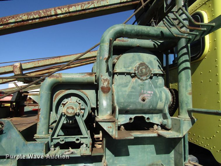 image for item DG6709 2007 Peterbilt 357 winch truck