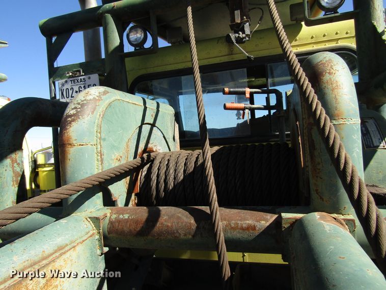 image for item DG6709 2007 Peterbilt 357 winch truck