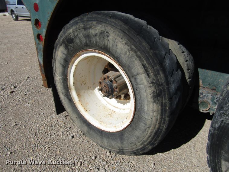 image for item DG6709 2007 Peterbilt 357 winch truck