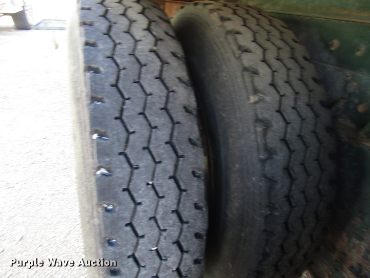 image for item DG6709 2007 Peterbilt 357 winch truck