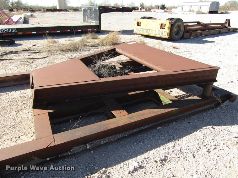 image for item DG6714 Barrol 1000 cone bottom tank skid