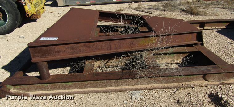 image for item DG6714 Barrol 1000 cone bottom tank skid