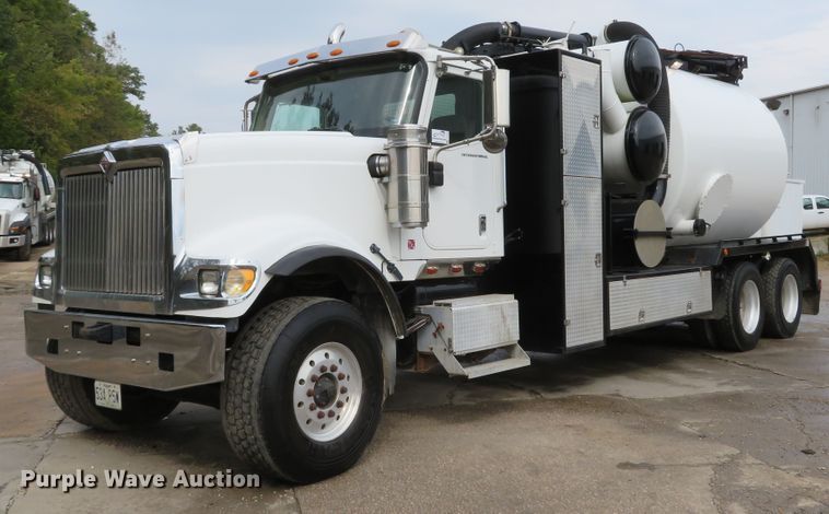 image for item DH1625 2004 International 5900i hydrovac truck