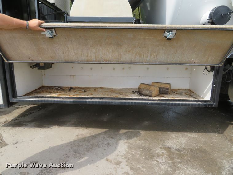 image for item DH1625 2004 International 5900i hydrovac truck