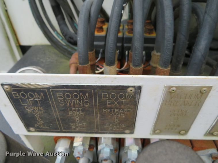 image for item DH1625 2004 International 5900i hydrovac truck