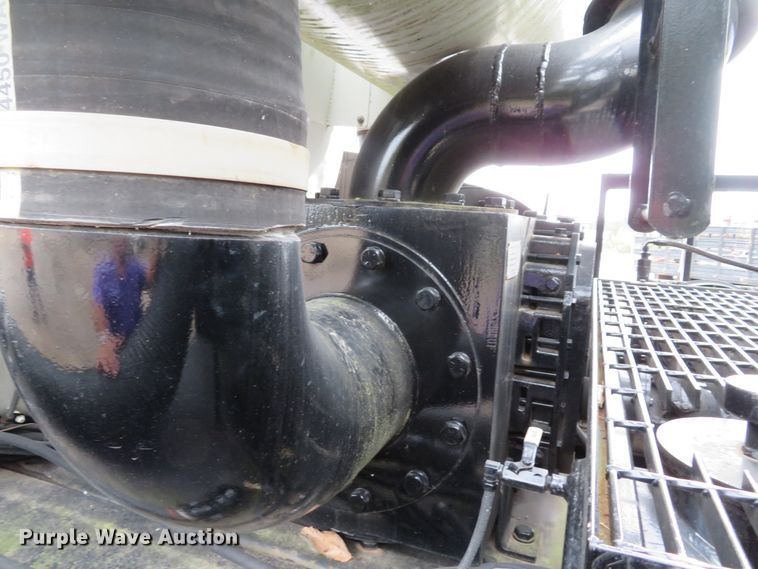 image for item DH1625 2004 International 5900i hydrovac truck